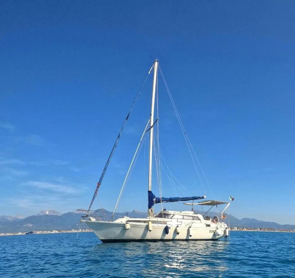 Bed & Boat Brezza Del Mare 호텔 비아레지오 외부 사진